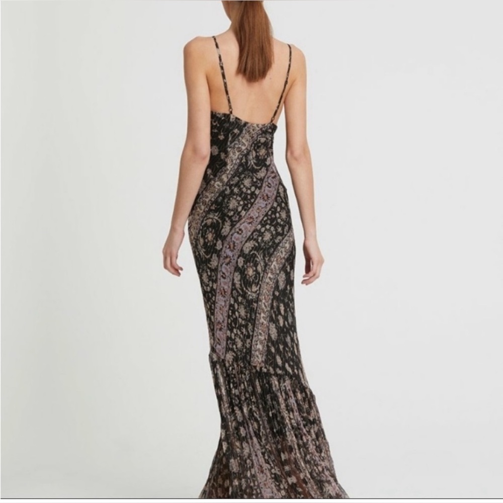 Free People We Are Kindred Gwendolyn Silk Maxi Dress
$735 - Picture 2 of 10